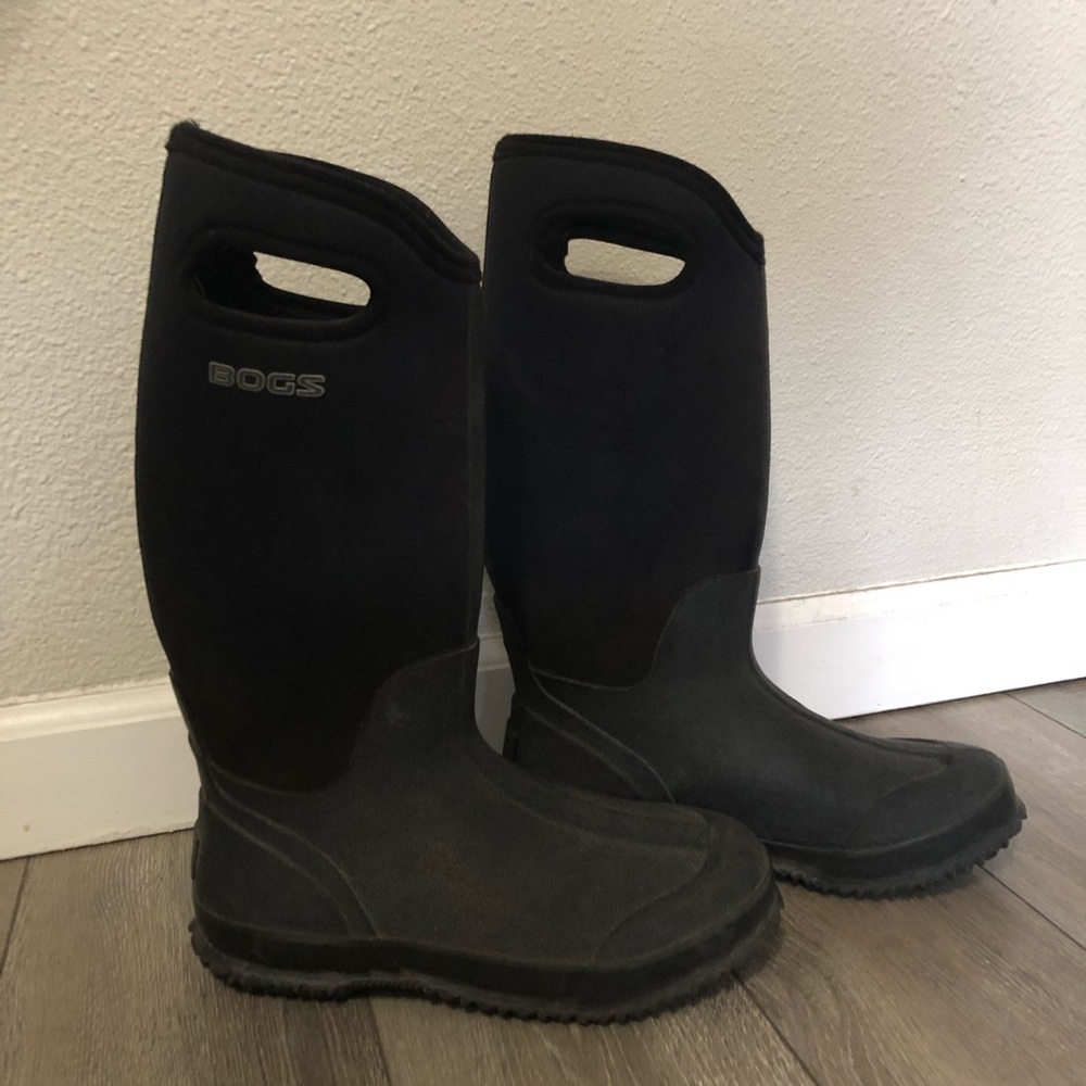 Black BOG boots!